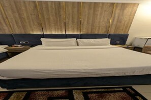 Double Room | Iron/ironing board, free WiFi - Heaven Stay Hotel Islamabad (Islamabad)