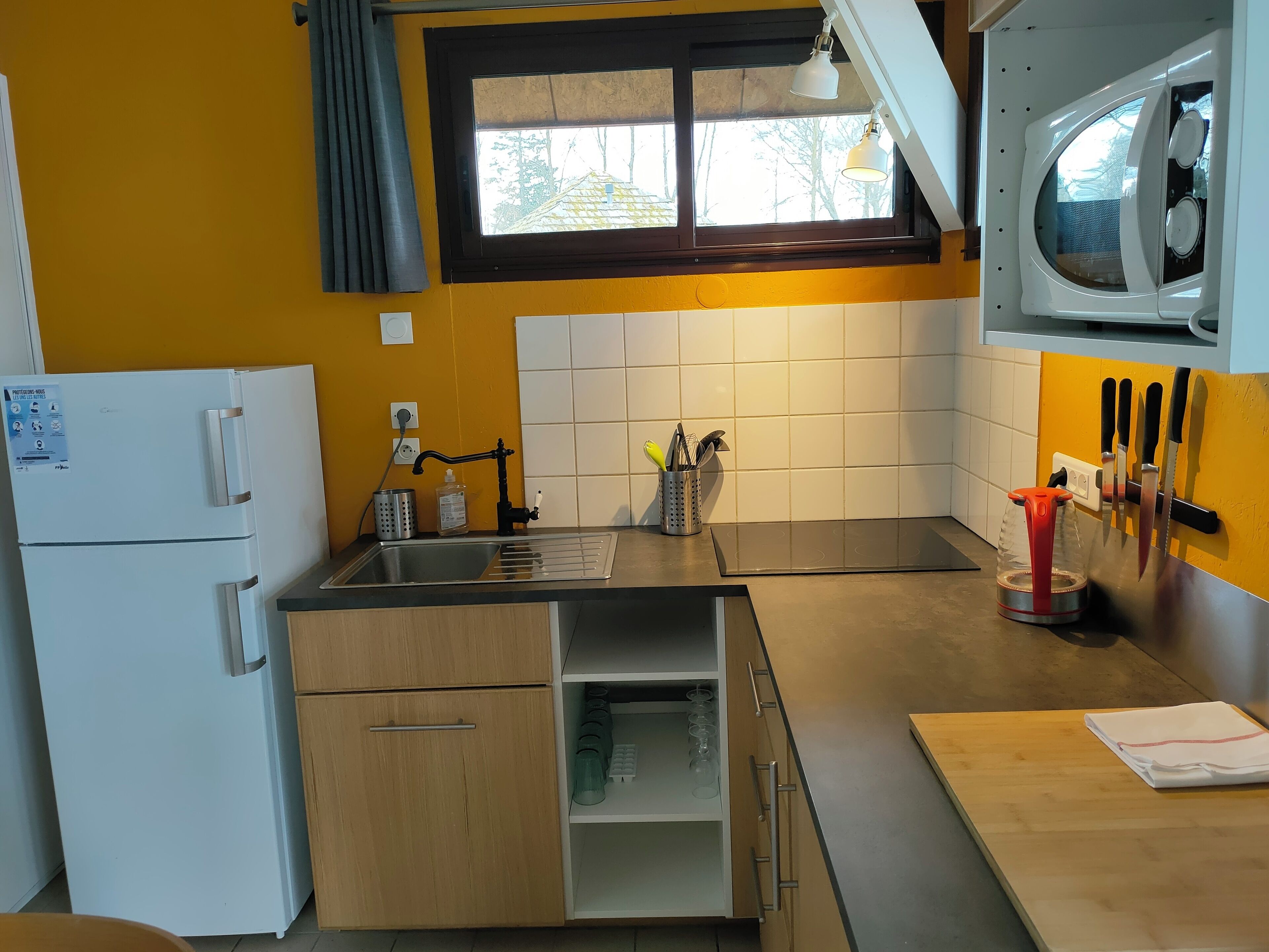 Chalet, Patio, Lake View | Private kitchen