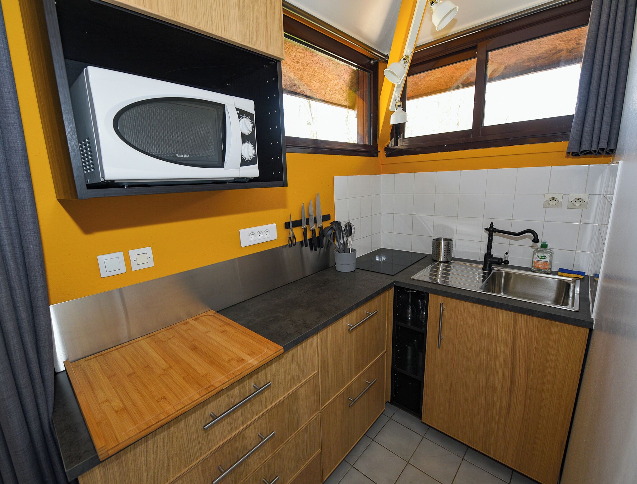 木屋, 露台, 湖景 | 私人廚房 | 兒童餐椅