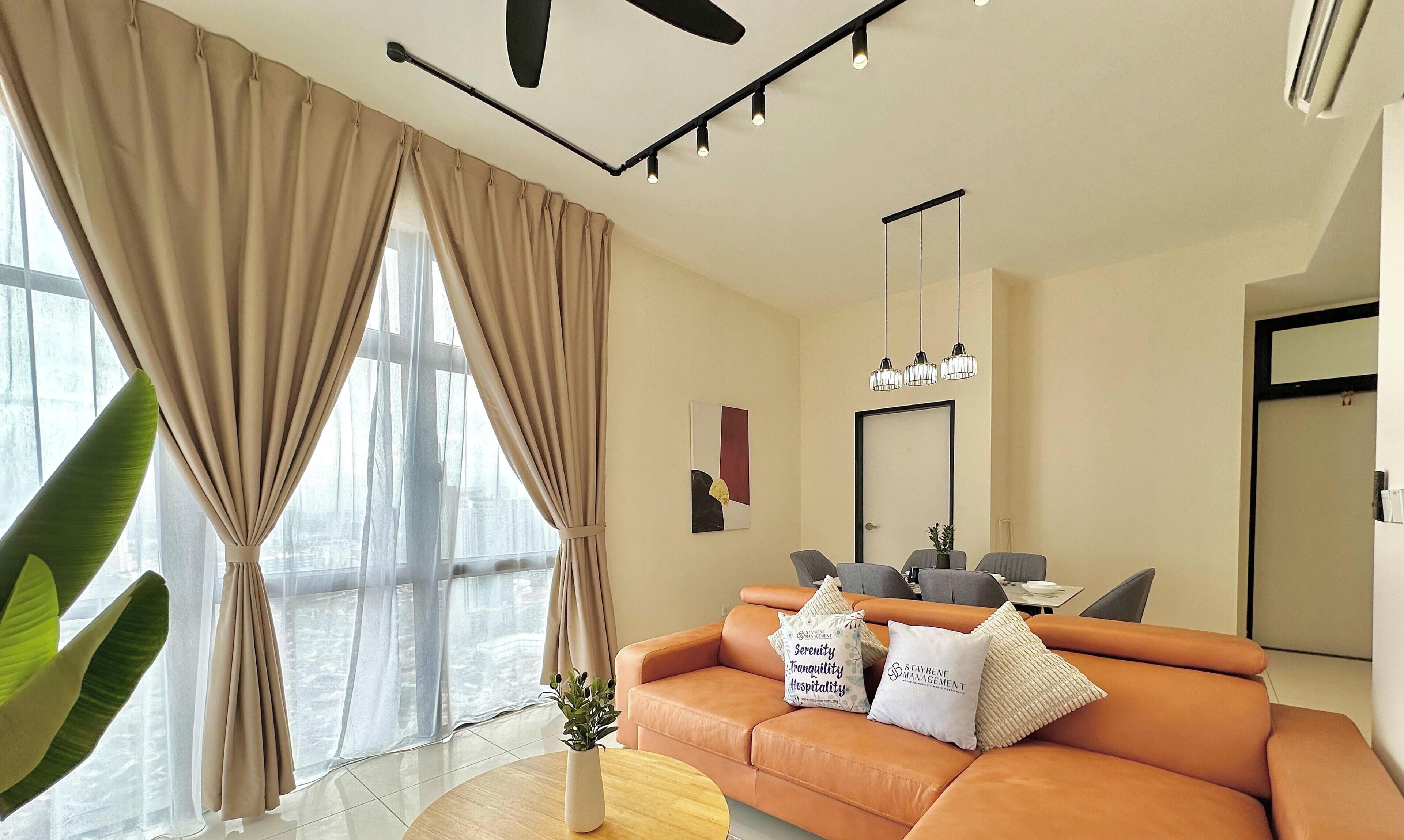 Apartamento Confort, 2 habitaciones, vistas a la ciudad | Zona de estar | Una televisión de pantalla plana