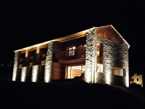Exterior - Chambre d' Hotes Vista Monte Bianco (La Salle)