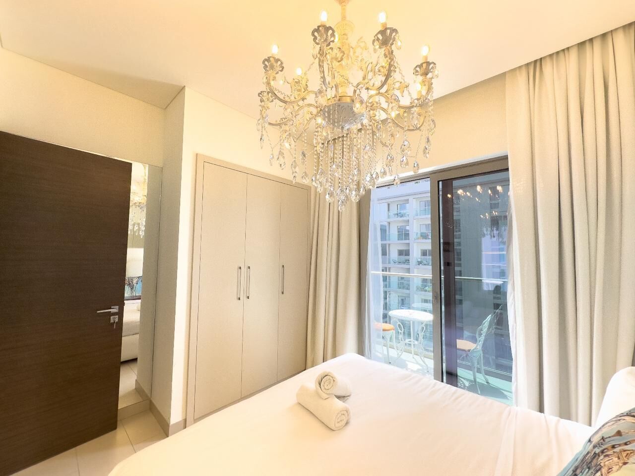Luxury Apartment, City View | Blackout curtains, free WiFi
