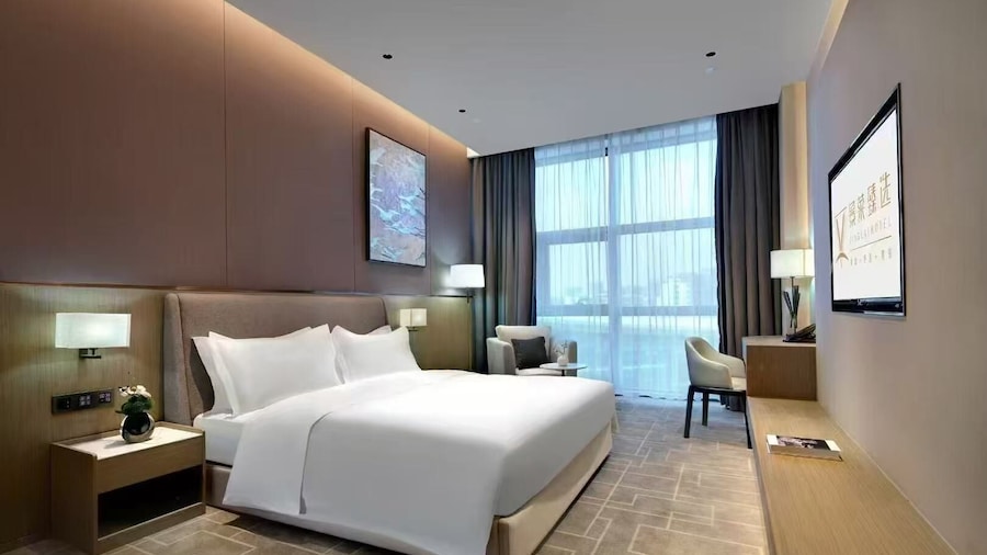 jinglaijiudianzhenxuanyanchenggaotiezhan