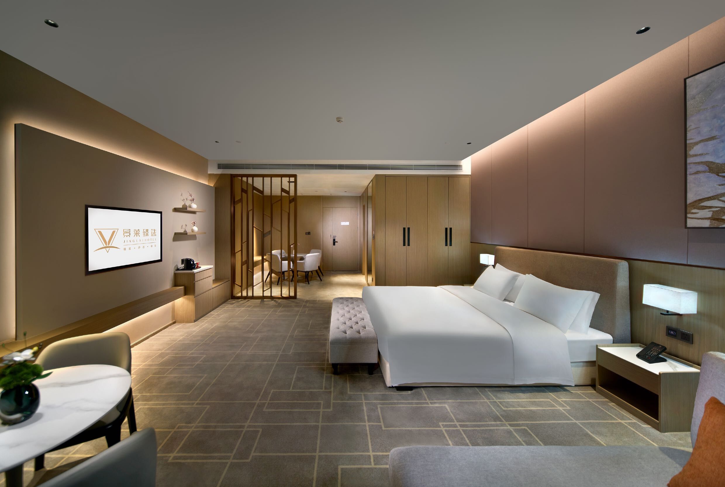 Down comforters, free WiFi