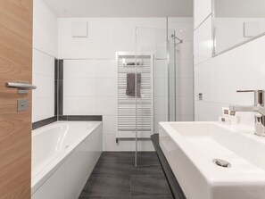Bathroom - Beautiful private villa for 24 people with WIFI, TV, terrace and pets allowed (Umhausen)