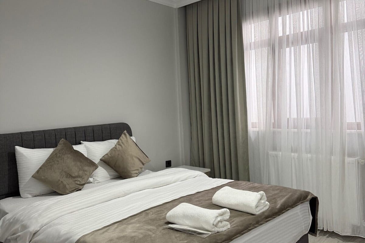 Desk, iron/ironing board, WiFi (free), bed sheets
