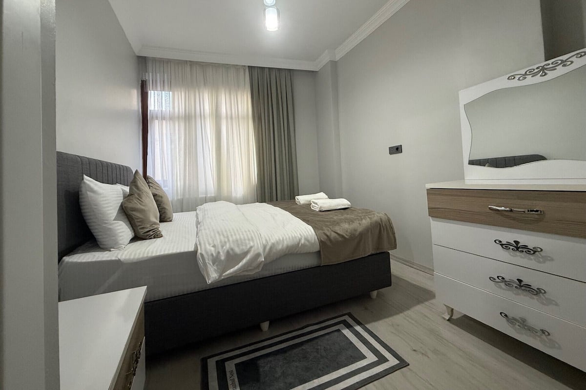 Desk, iron/ironing board, free WiFi, bed sheets