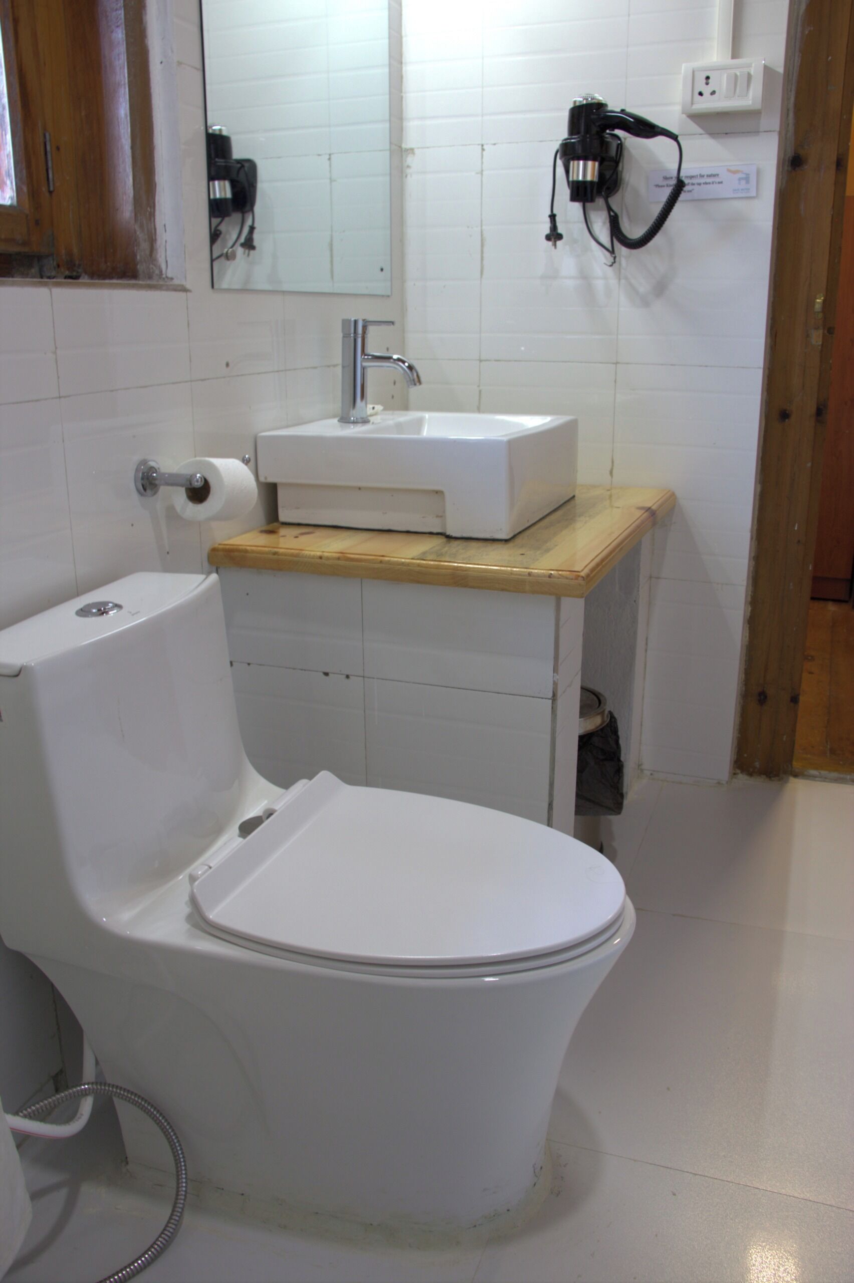 Dobbeltrom – standard, fjellutsikt | Bad | Tøfler