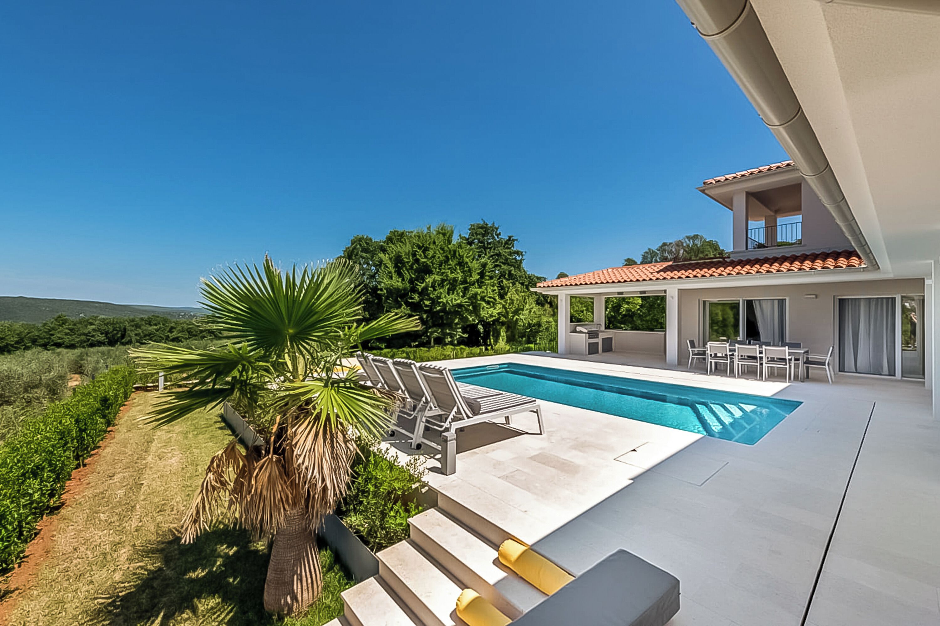 Seasonal outdoor pool, a heated pool