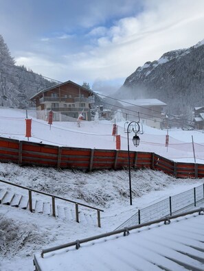 Property grounds - Studio cabin at the foot of the slopes - Valfréjus (Valfréjus)