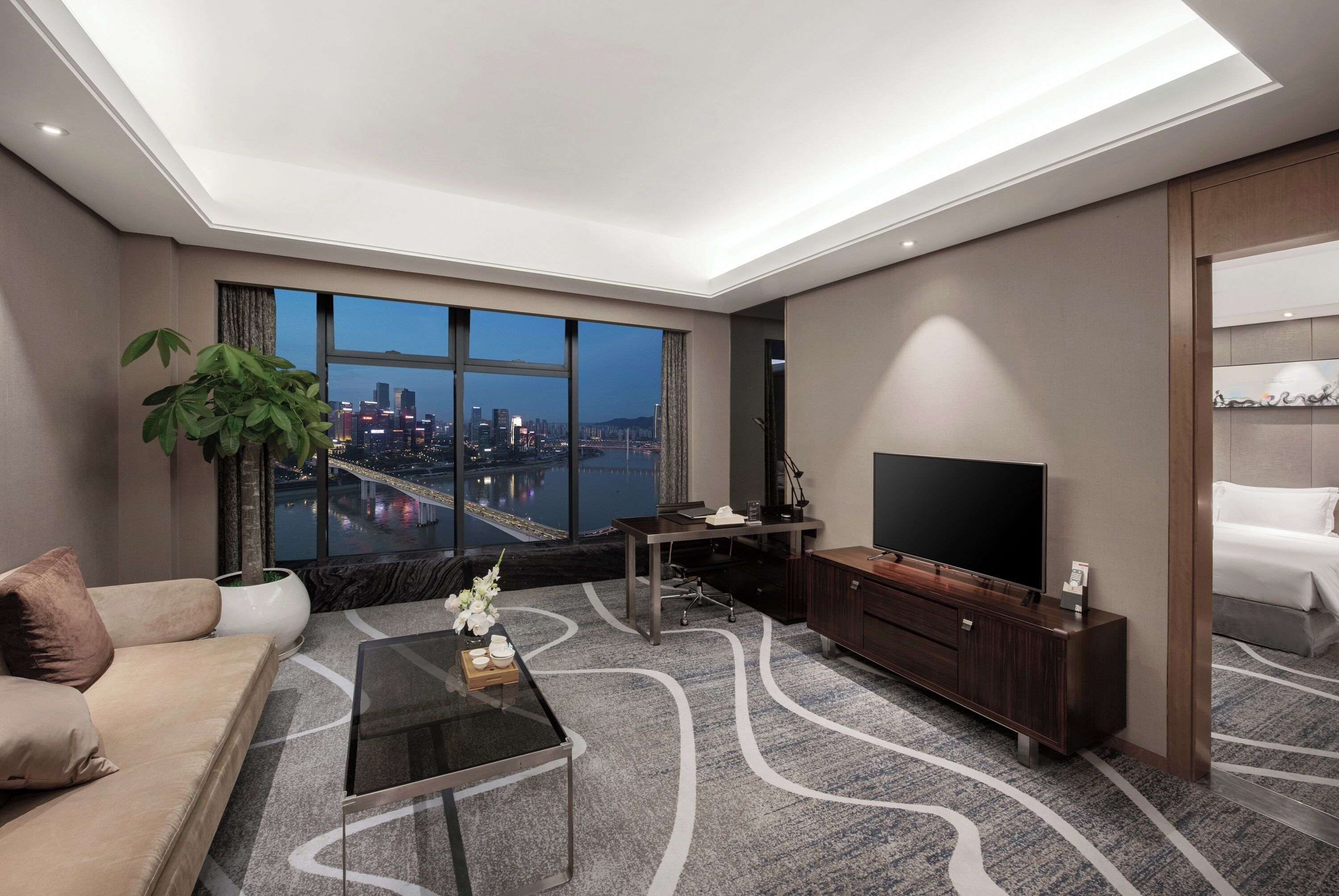 Deluxe Suite, 1 King Bed, Private Bathroom, River View | Bathroom