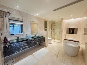 Premier Suite, 3 Bedrooms, Private Bathroom, River View | Bathroom | Free toiletries, hair dryer, bathrobes, slippers - C Plaza Hotel CQ Jiefangbei Hongya Cave (Chongqing)