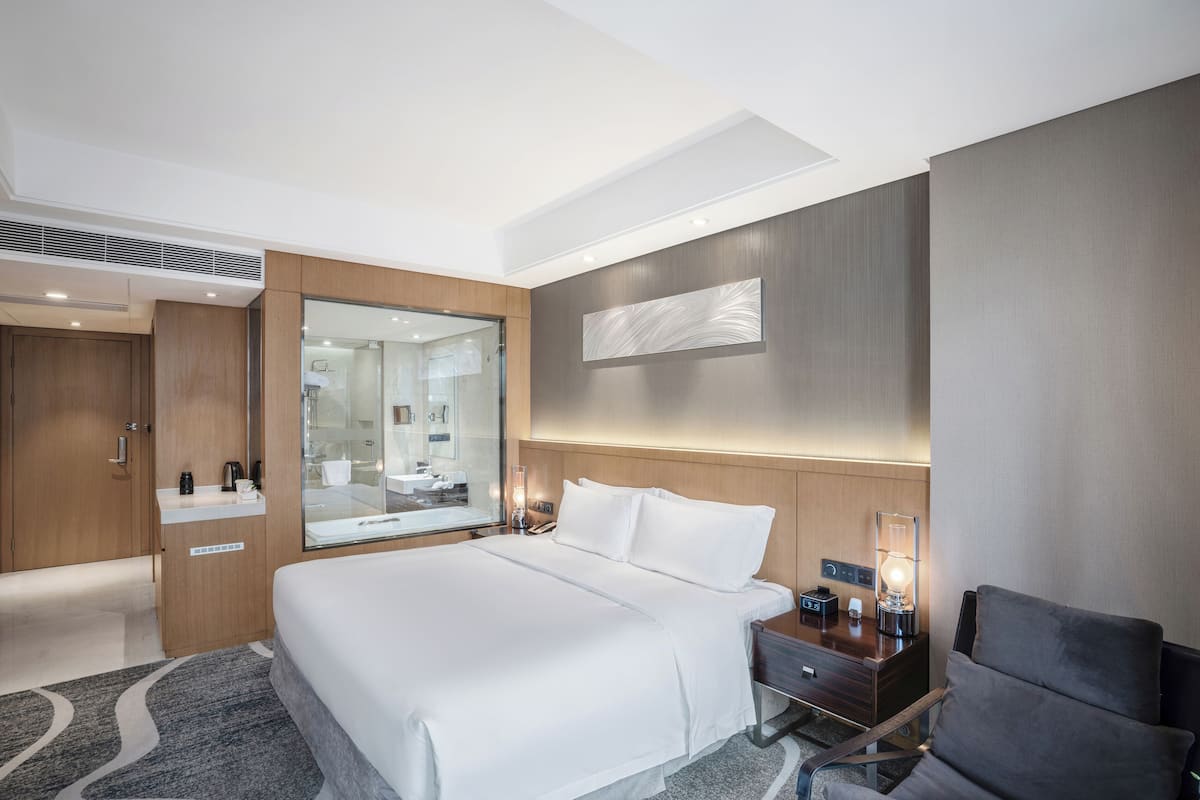 Superior Double Room, 1 King Bed, Private Bathroom, City View | In-room safe, desk, laptop workspace, blackout drapes