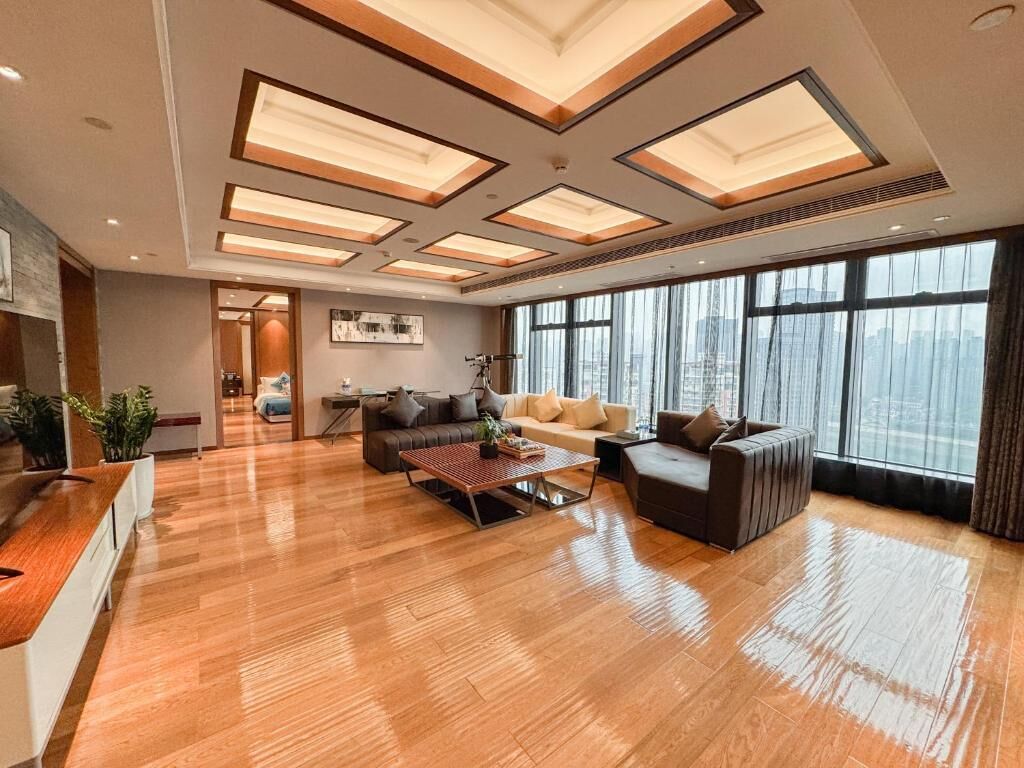 Premier Suite, 3 Bedrooms, Private Bathroom, River View | Interior