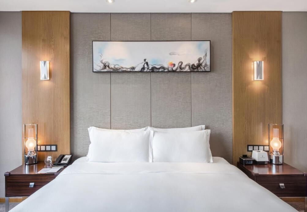 Caja de seguridad en la habitación y escritorio 