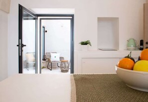 Interior - Spring - The Fab Stay (Ostuni)
