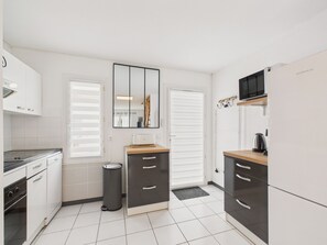 Fridge, microwave, oven, dishwasher - 200m from the beach, BBQ, terrace, stays for 4 (Saint-Hilaire-de-Riez)