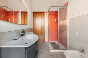 Apartment | Bathroom - Lungo le Mura Business & Family by Wonderful Italy (Bologna)
