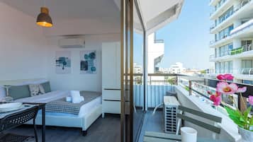 Studio, 1 Double Bed, Kitchenette, City View | View from room
