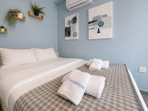 Studio, 1 Doppelbett, Kochnische, Stadtblick | Bettwäsche aus ägyptischer Baumwolle, hochwertige Bettwaren