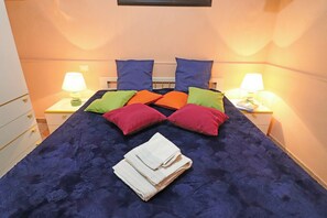 Bügeleisen/Bügelbrett, Internetzugang, Bettwäsche