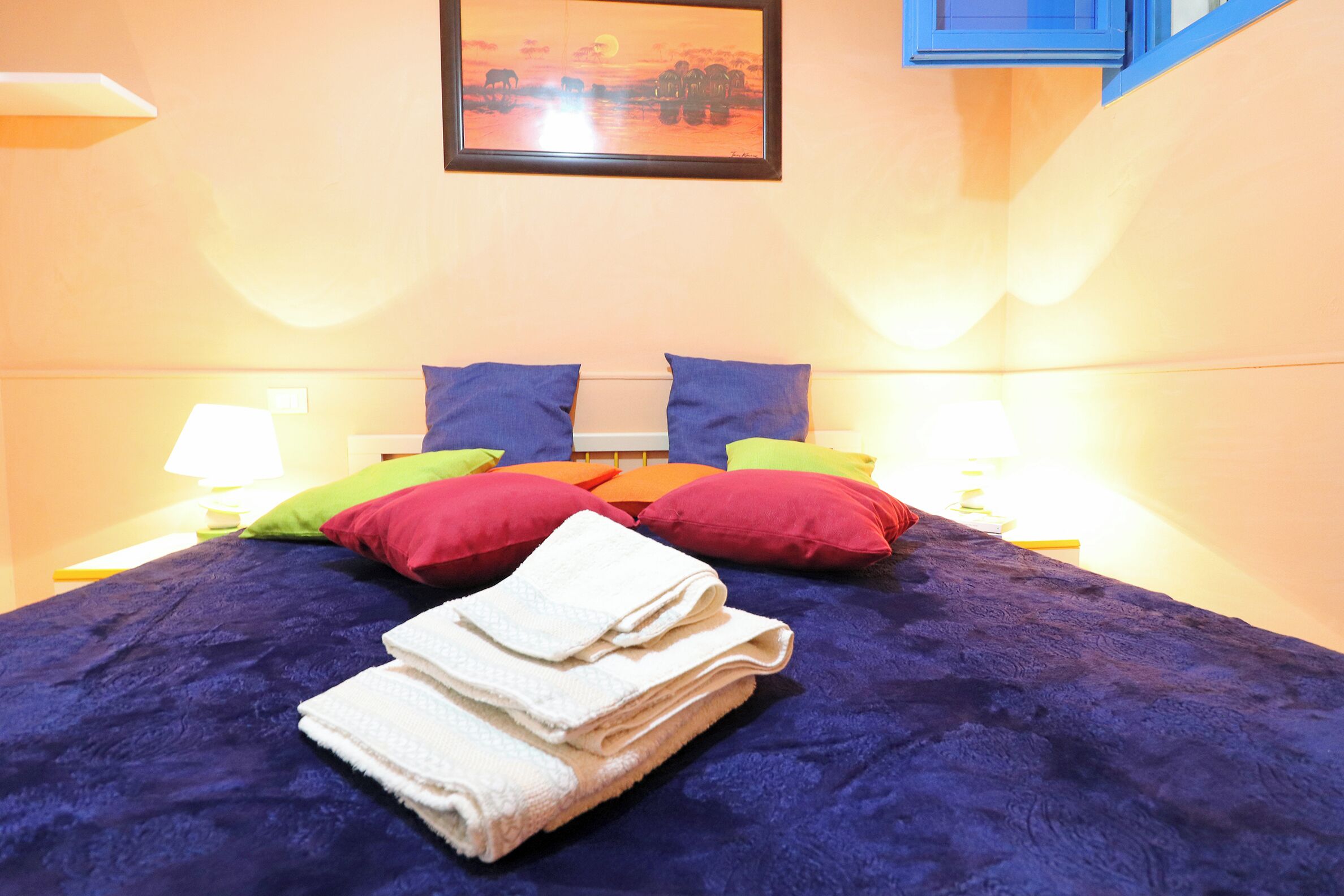 Iron/ironing board, internet, bed sheets