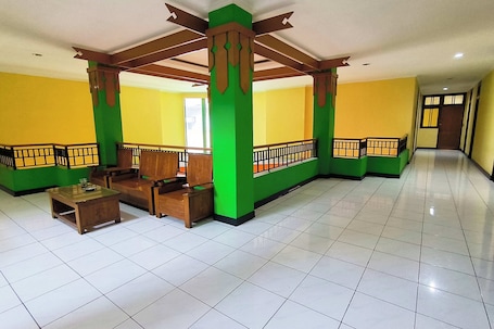 Interior. Hotel Pattimura powered by Cocotel