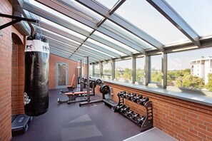 Fitness facility - Apartment Ułański - Superb 2-bedroom apartment - swimming pool and saunas (Poznań)