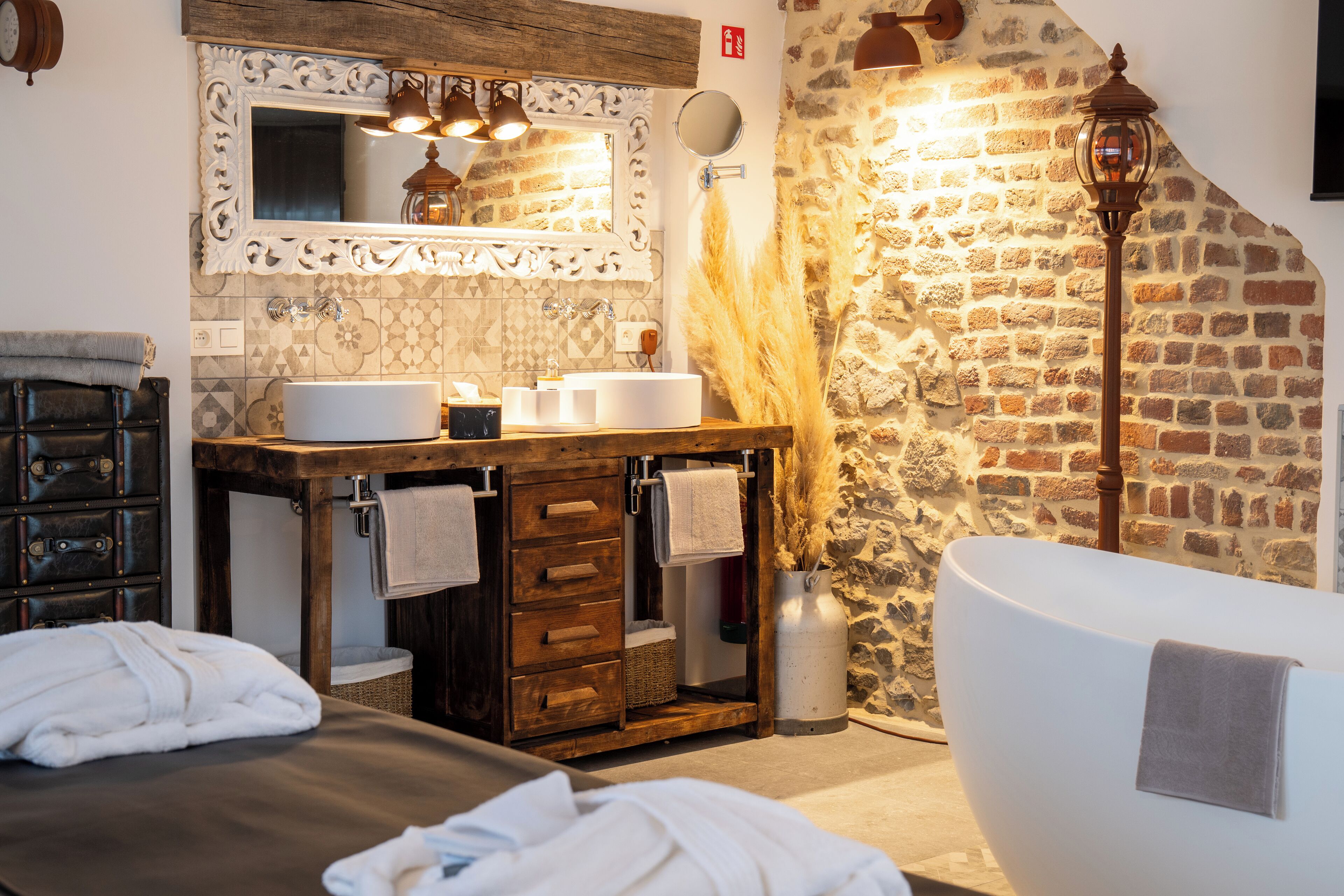 Superior Double Room, Bathtub, Pool View | Spa | Sauna, hot tub