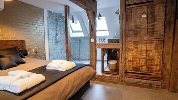 Egyptian cotton sheets, premium bedding, down comforters