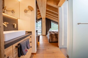 Hårføner og håndklær