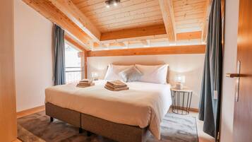 4 bedrooms, WiFi, bed sheets