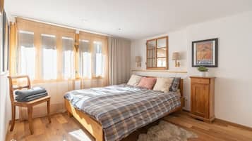 1 Schlafzimmer, Schreibtisch, WLAN, Bettwäsche