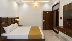 Desk, laptop workspace, free WiFi - HOTEL EMPRESS GRAND (Agra)
