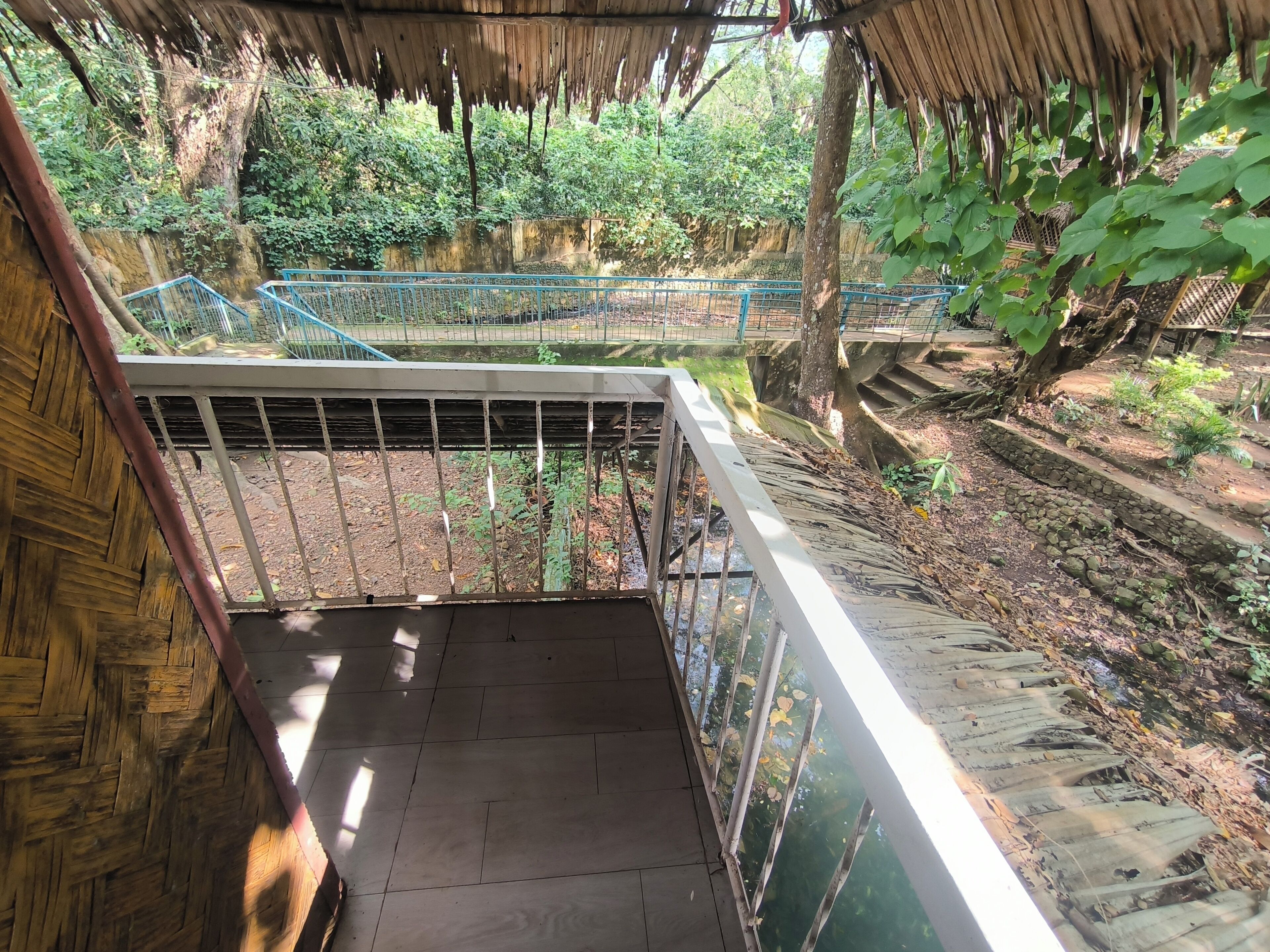 Khuôn viên nơi lưu trú