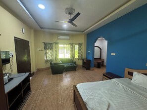 Deluxe Room | Free WiFi