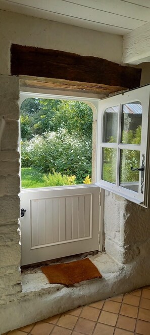 Interior - Traditional farmhouse, sea and countryside (Plogonnec)