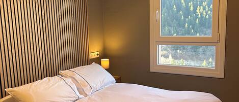 Silitysrauta/-lauta, internet, vuodevaatteet