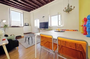 Interior - TURRET LOFT IN THE MONTI AREA. (Roma)