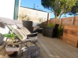 Terrace/patio - Maison Ô5 with Terrace, 150m from Beach, 50m from Shops (Lanton)