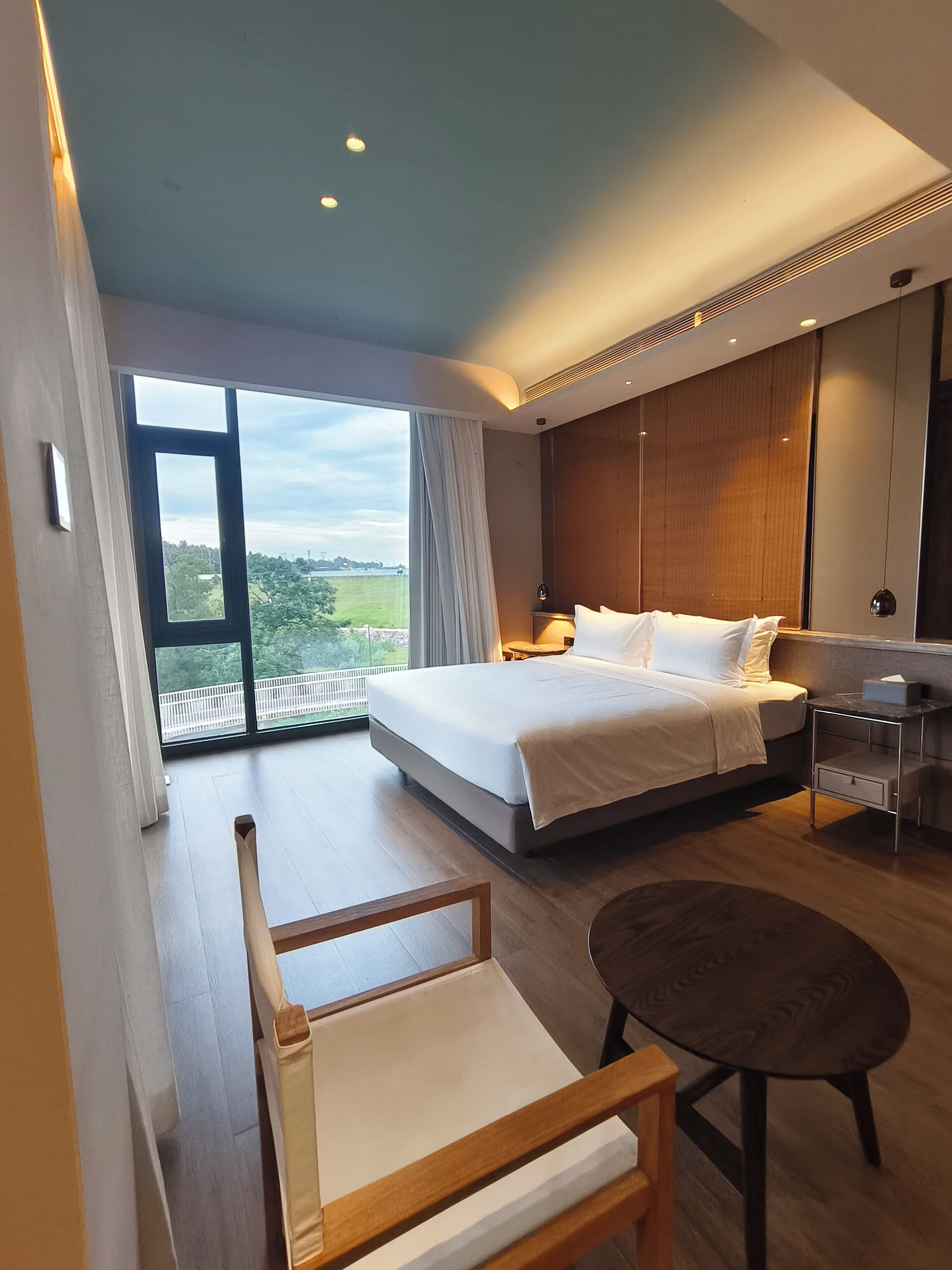 Rideaux occultants, fer et planche à repasser, Wi-Fi gratuit