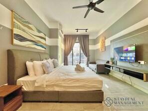 Comfort Studio, 1 King Bed, Non Smoking | Iron/ironing board, free WiFi - Imperio Residence Melaka by Stayrene (Malacca City)