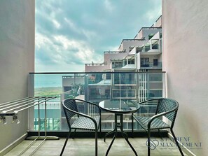 Comfort Studio, 1 King Bed, Non Smoking | Balcony - Imperio Residence Melaka by Stayrene (Malacca City)