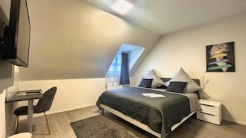 Familiekamer, 2 slaapkamers, niet-roken | Verduisterende gordijnen, geluiddichte muren, gratis wifi