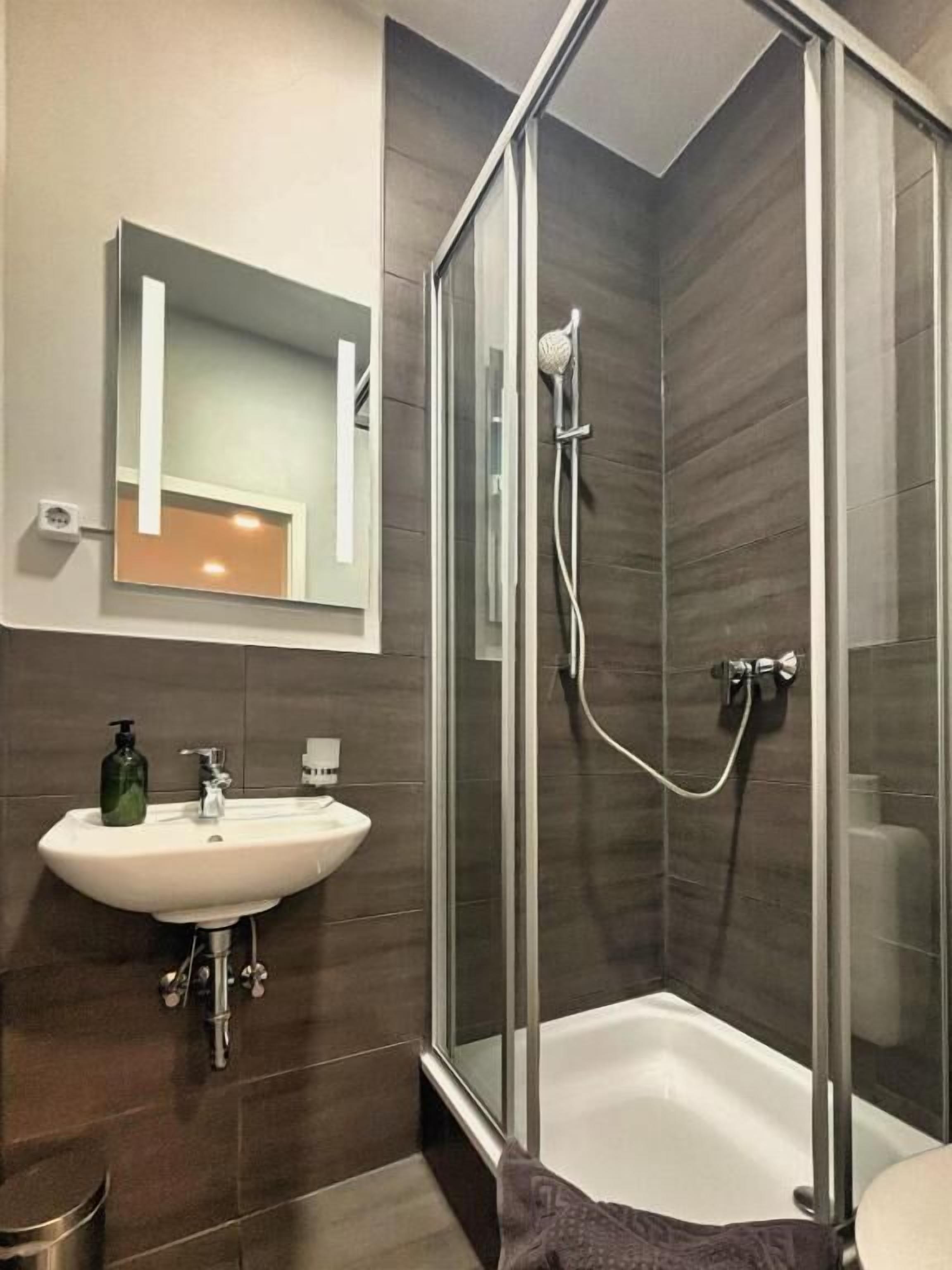 Standard Single Room | Bathroom