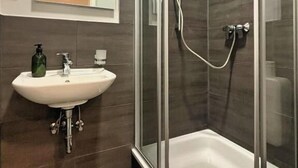 Standard-Einzelzimmer | Badezimmer