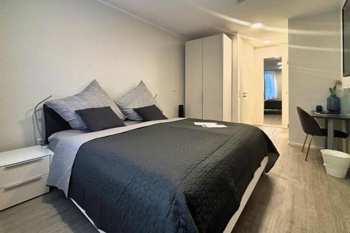 Standard Double Room, 1 King Bed, Non Smoking | Blackout drapes, soundproofing, free WiFi