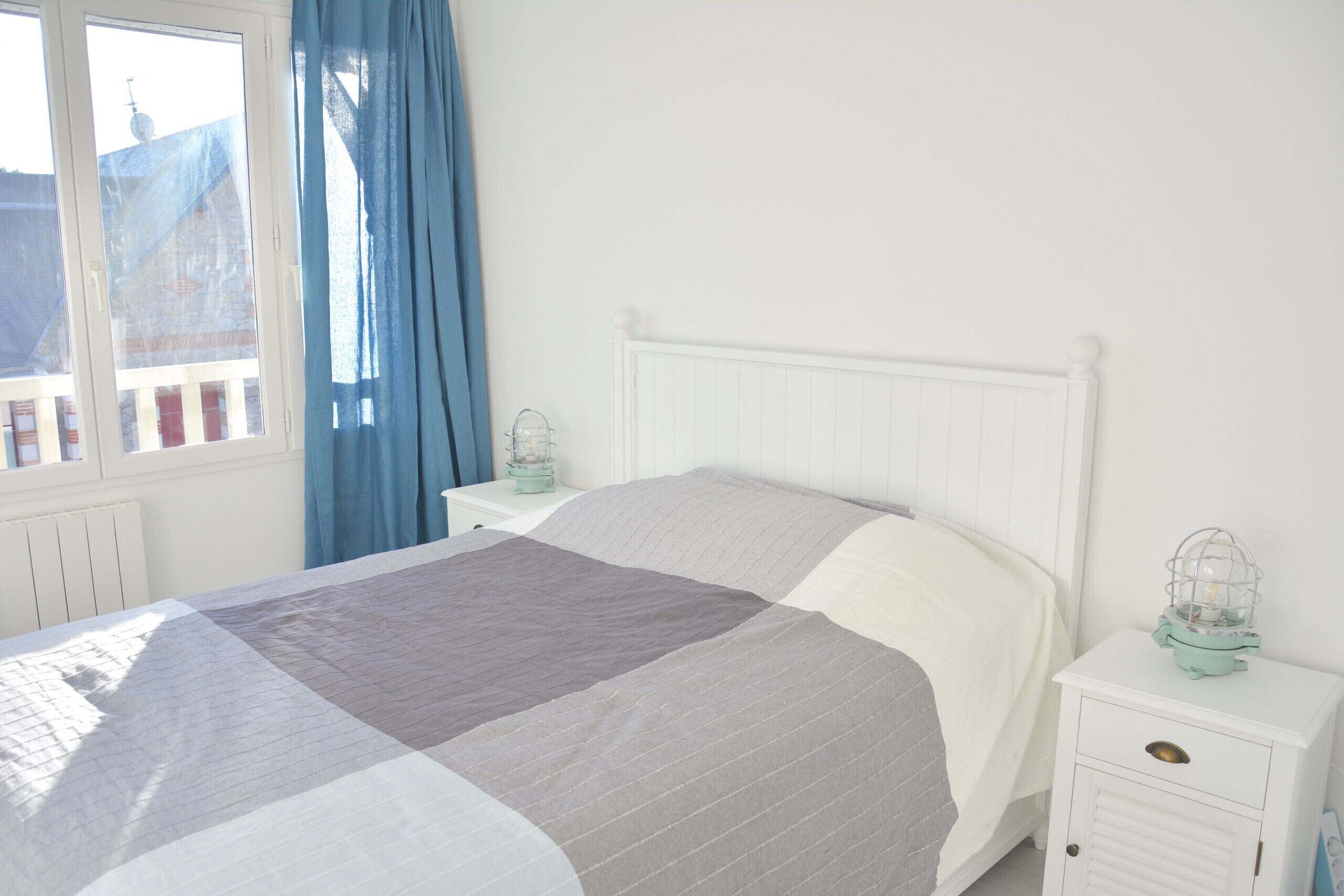 4 bedrooms, iron/ironing board, free WiFi