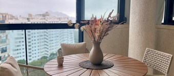 Sunny and cozy apartment with beautiful sea and mountain views. For 4 guests.