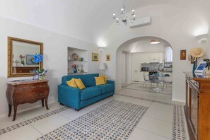Exclusive Apartment | Living area - Maison Piccola Corte (Piano di Sorrento)
